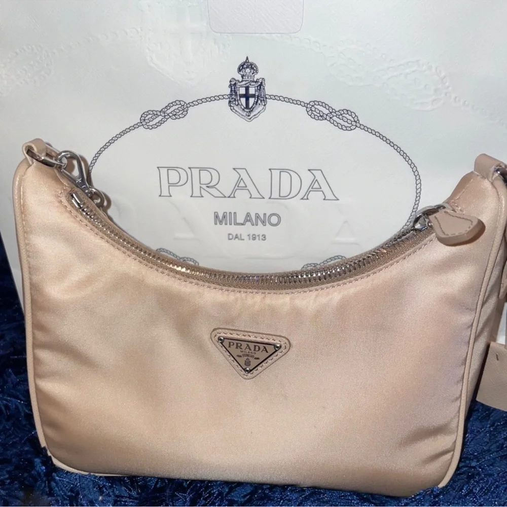 Prada 2005 re edition - Picture 6 of 8